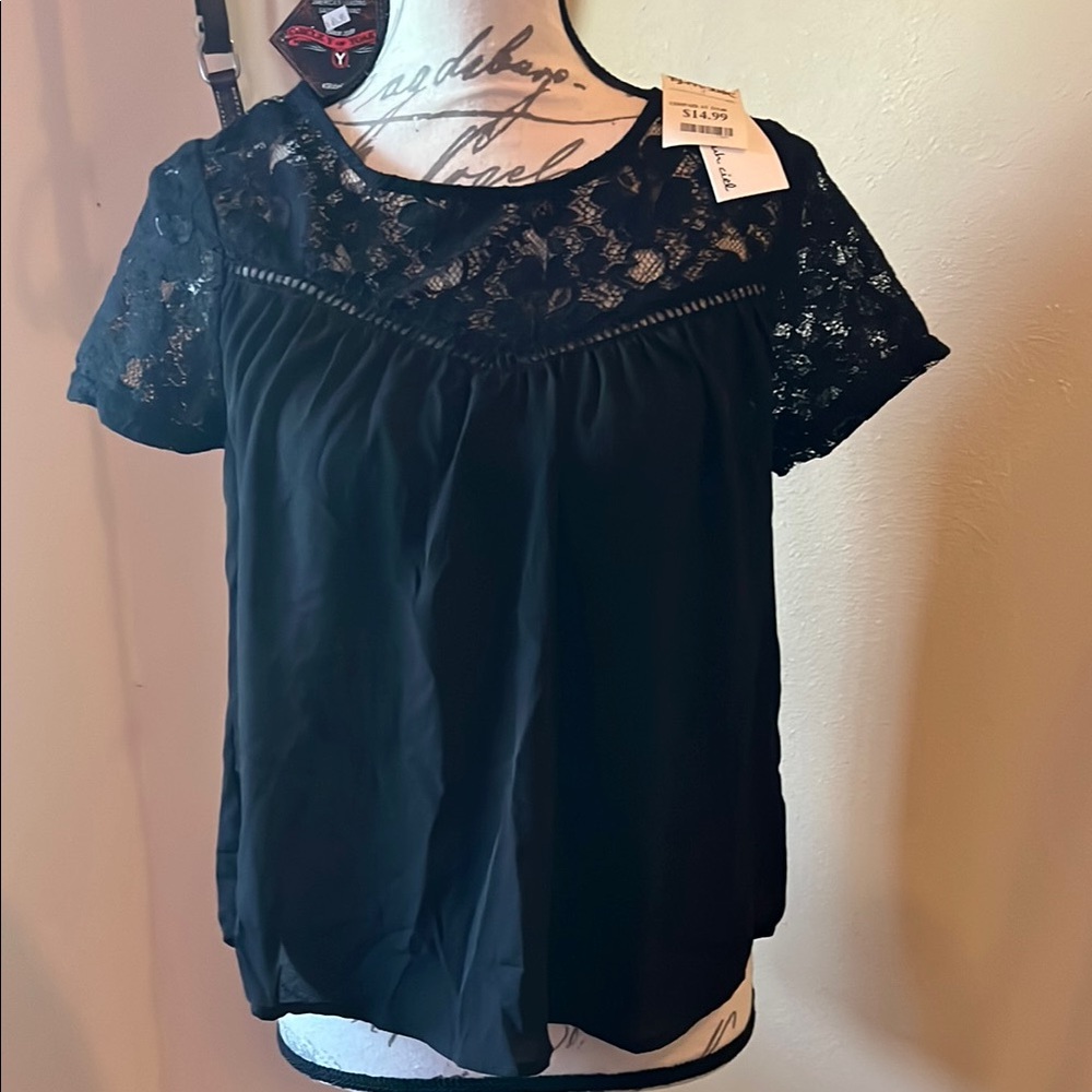Bleuh Ciel Black Lace Short Sleeve Blouse